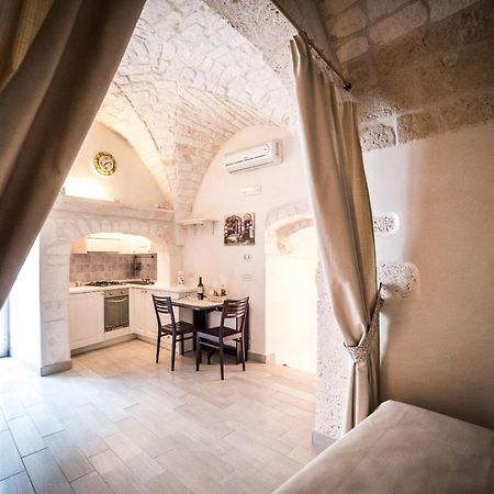 La Nicchia Di Paola Apartment Ostuni Bagian luar foto