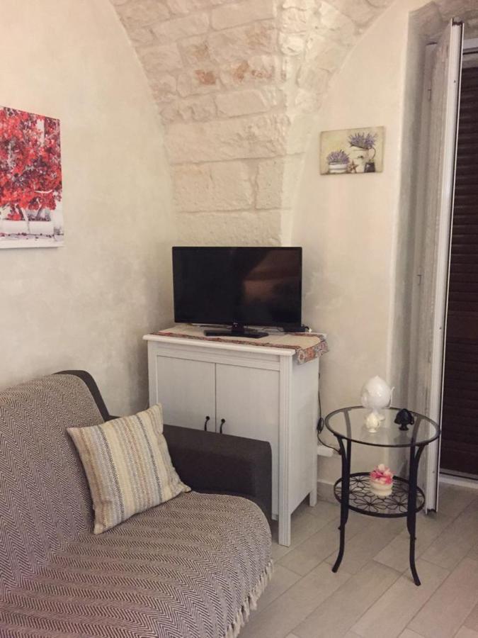 La Nicchia Di Paola Apartment Ostuni Bagian luar foto