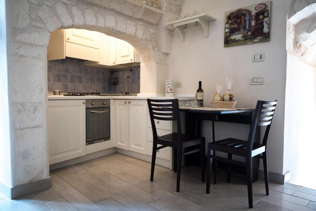 La Nicchia Di Paola Apartment Ostuni Bagian luar foto