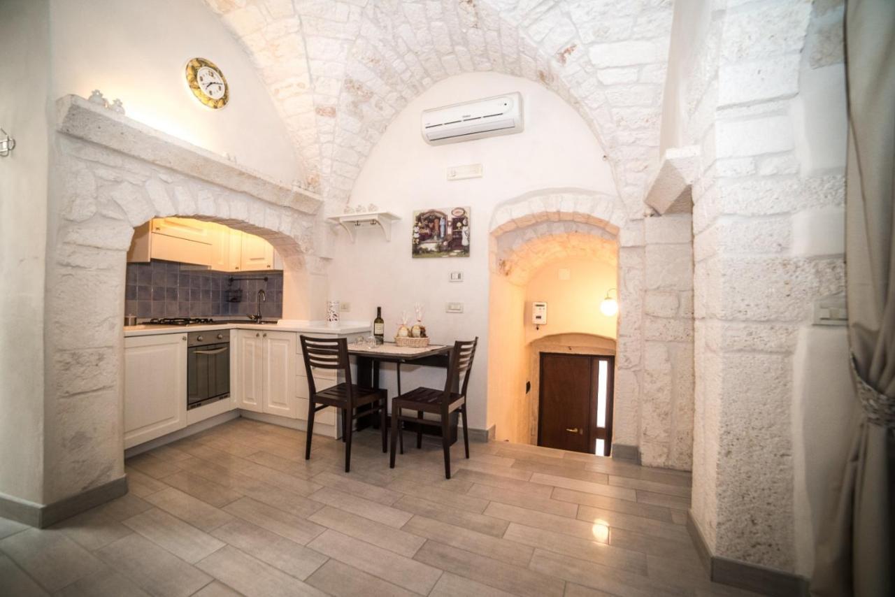 La Nicchia Di Paola Apartment Ostuni Bagian luar foto