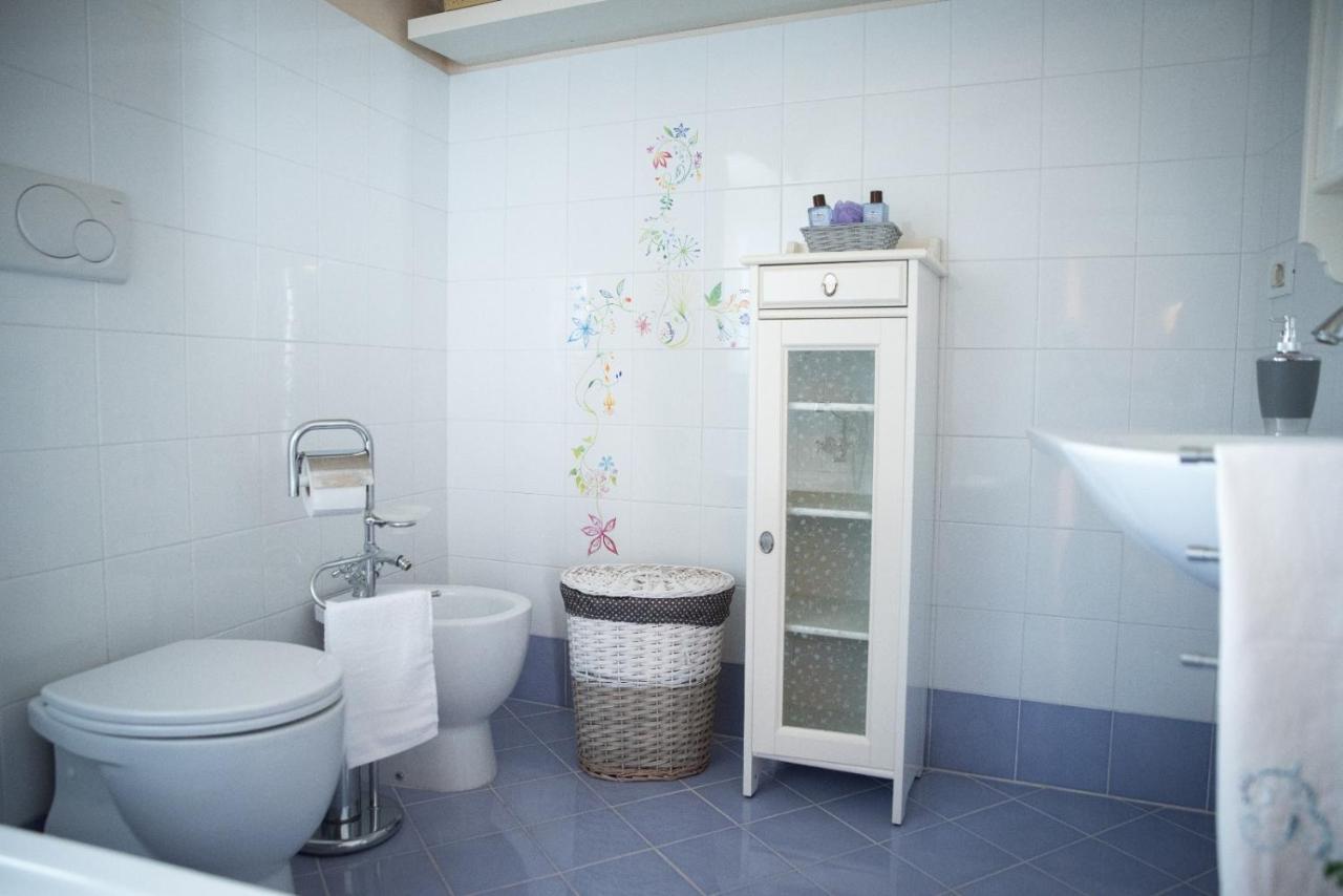 La Nicchia Di Paola Apartment Ostuni Bagian luar foto